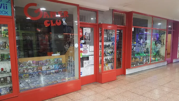 Interior del local GamerClub en Mar del Plata